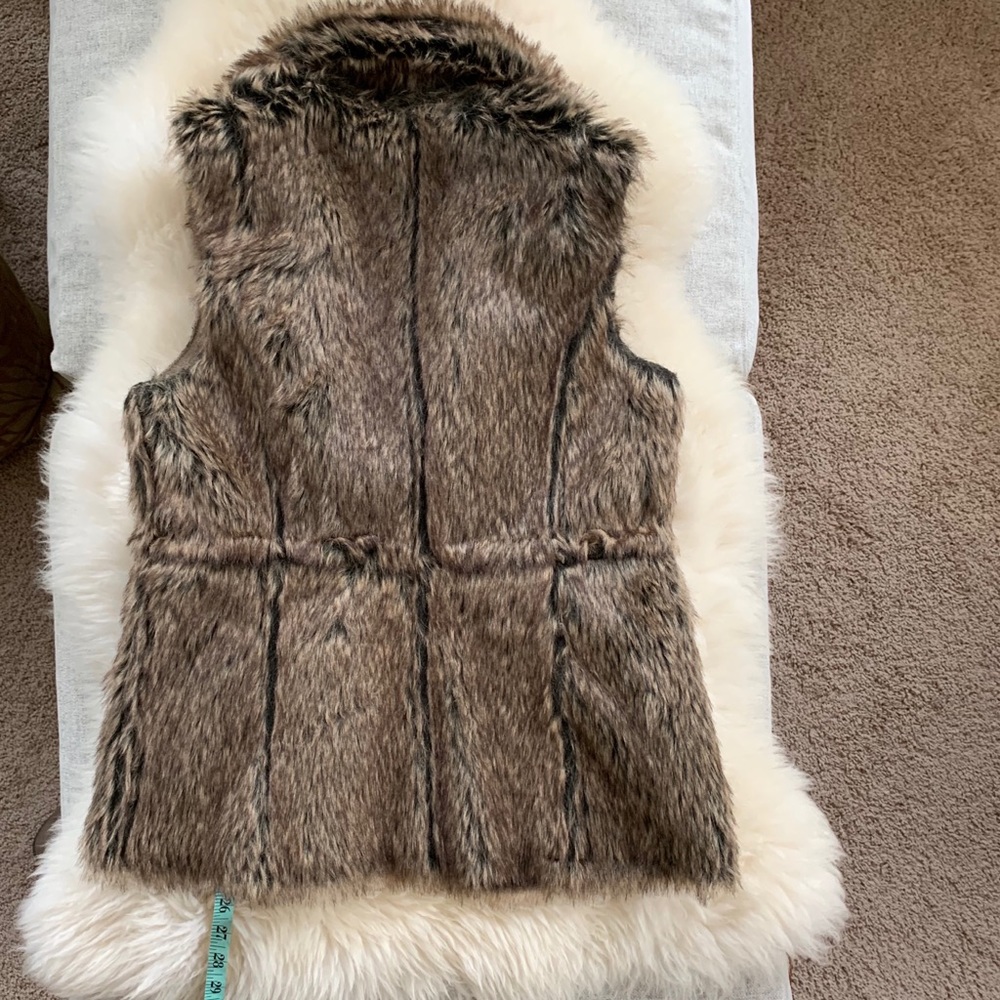Faux fur reversible vest - Picture 4 of 4